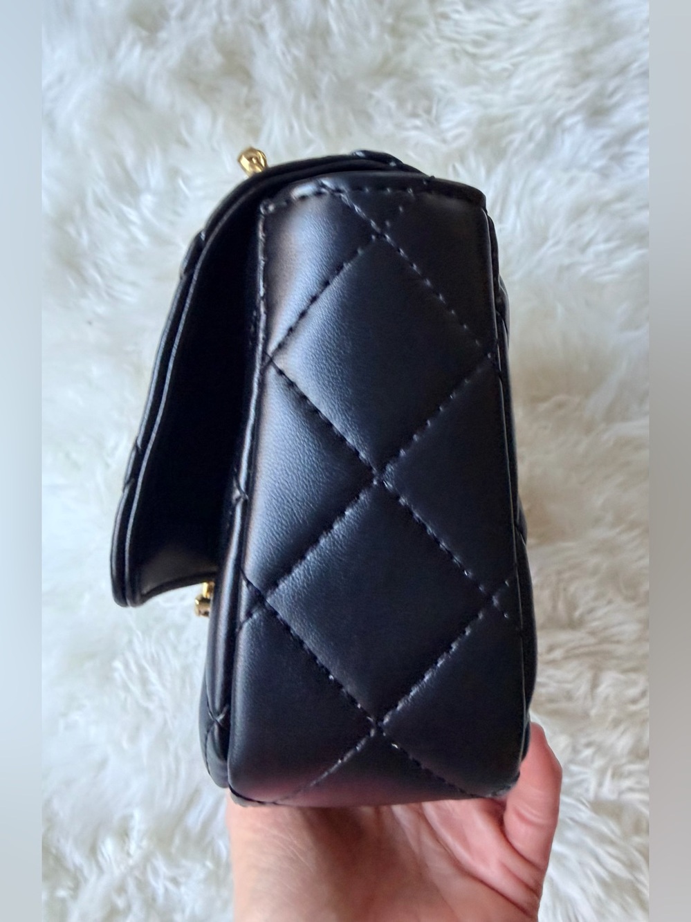 *PRICE FIRM* Chanel MAKEUP Handbag with Crystal Inset ‘CHANEL’ on Chain NIB GWP - Picture 11 of 16